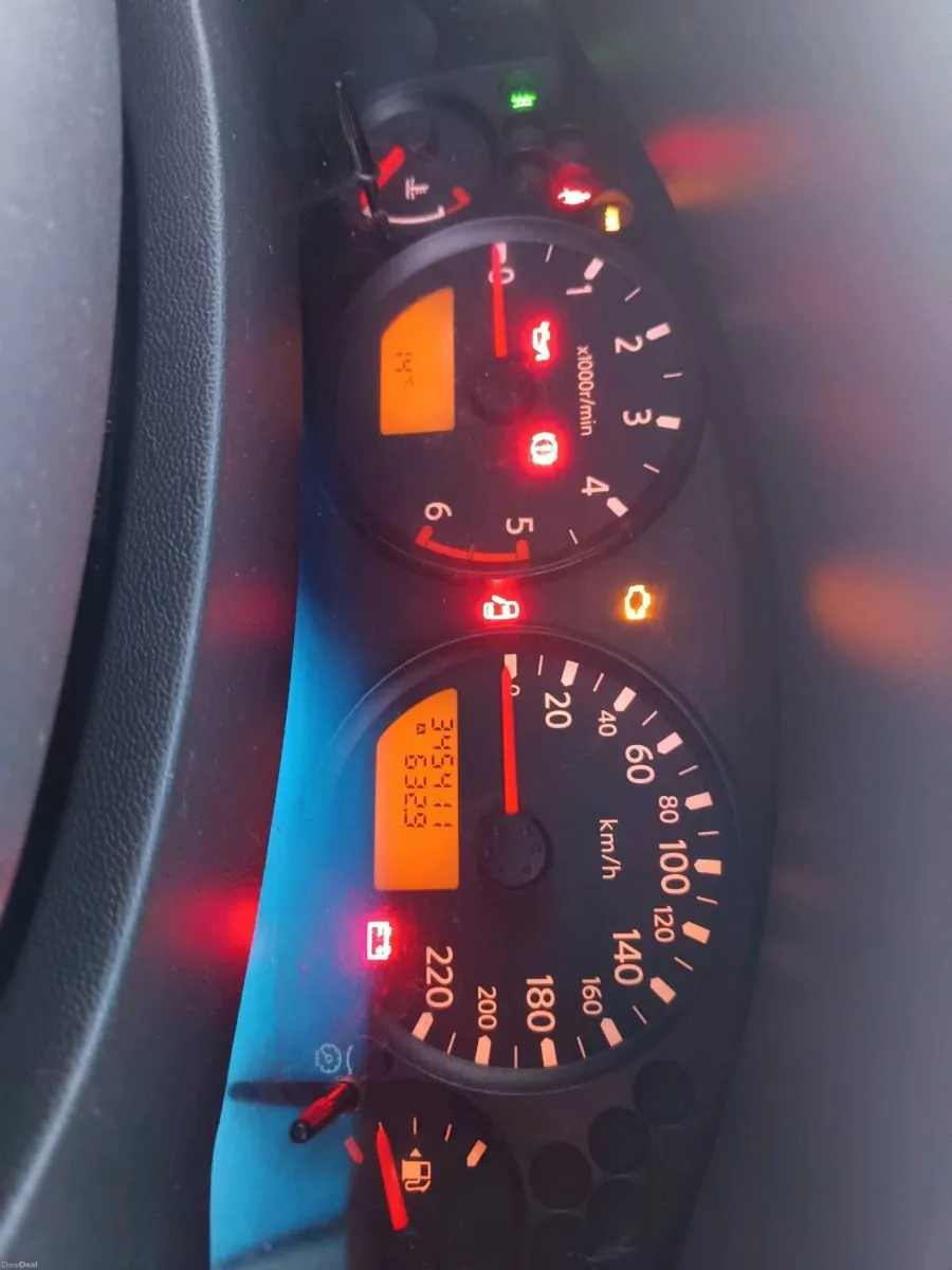 Nissan Navara crew cab - Image 4
