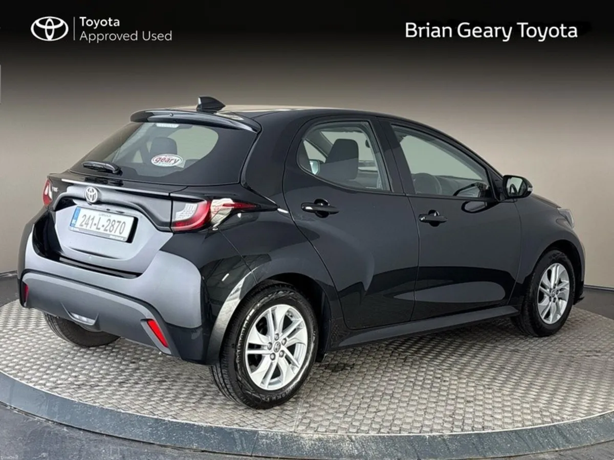 Toyota Yaris 1.5 LUNA Manual - Image 2