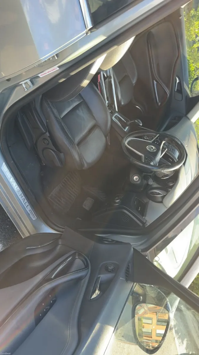 Automatic Vauxhall Zafira Tourer Tax/Test - Image 2