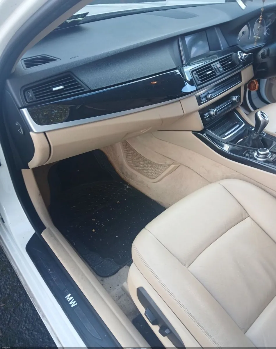 BMW 5-Series 2014 - Image 6