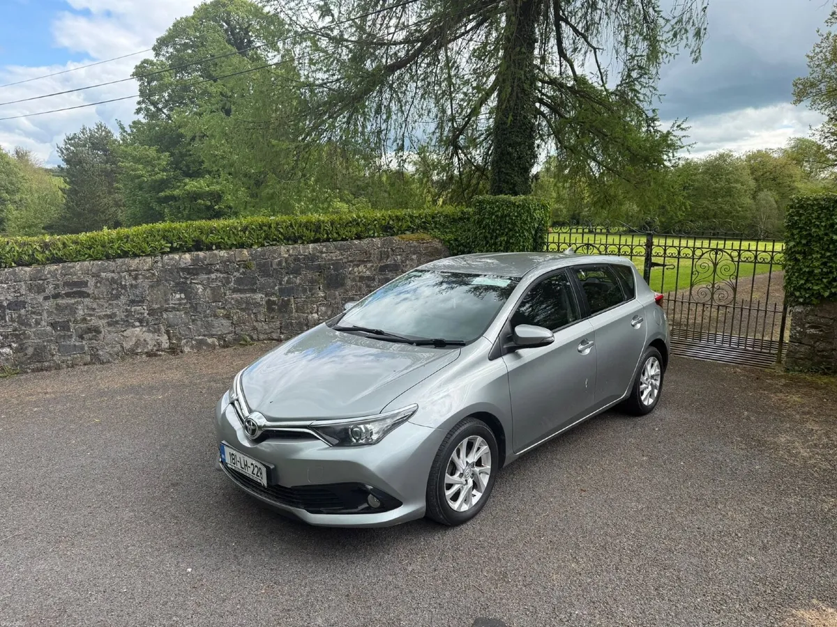 2018 Toyota Auris 1.2 Petrol - Image 2