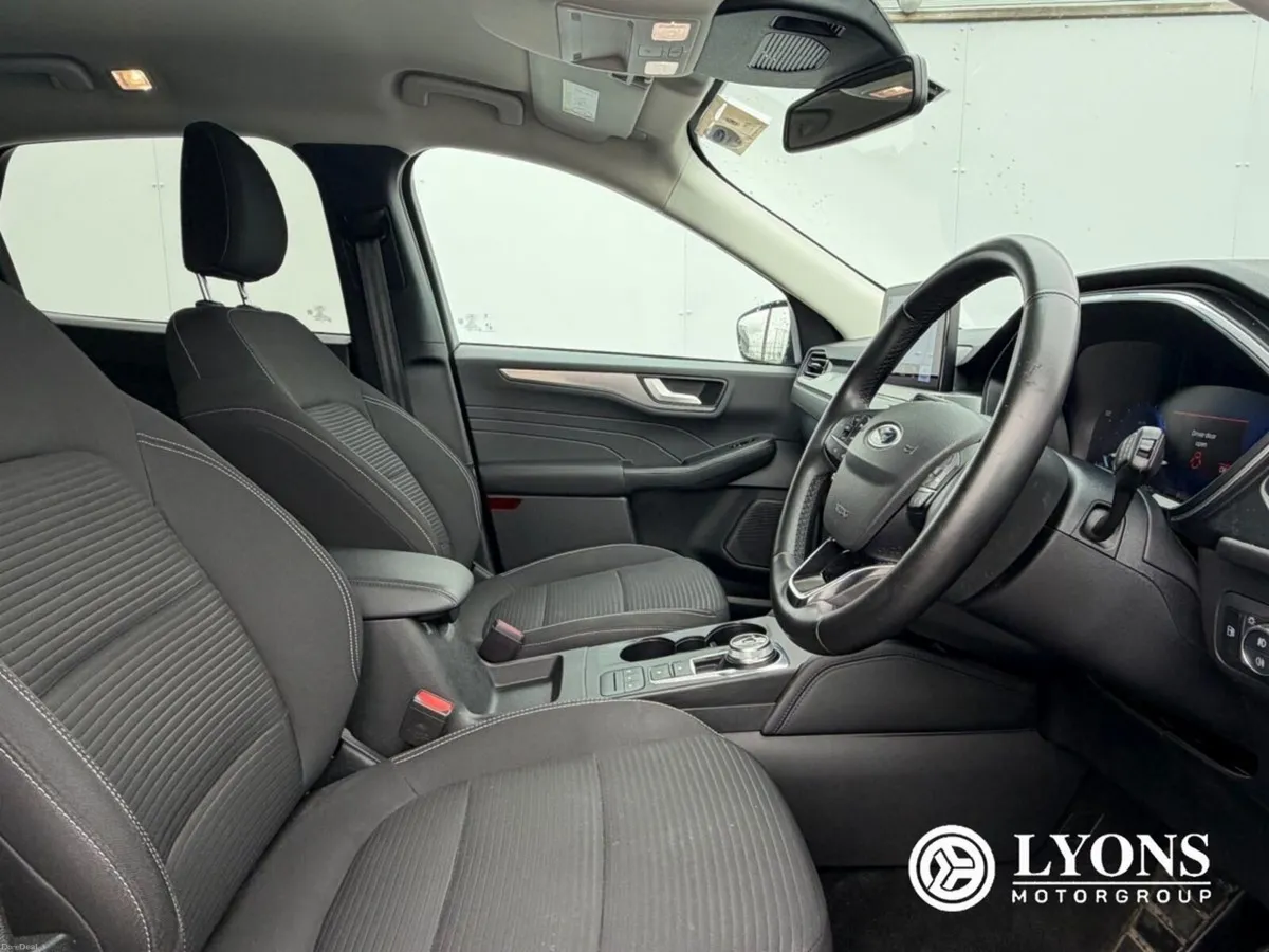 Ford Kuga 2.5 Duratec 225PS PHEV Titanium Auto - Image 4