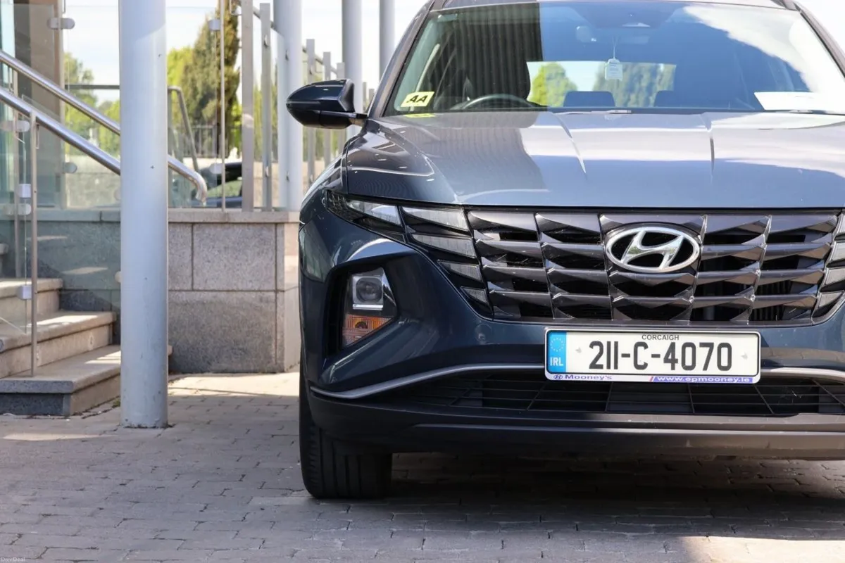 Hyundai Tucson 2WD Executive CAR OF THE WEEK - Image 3