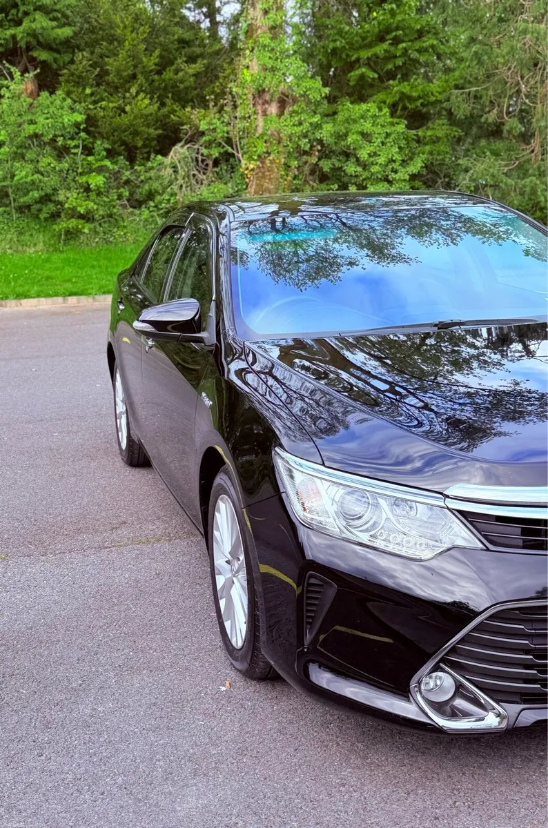 Toyota Camry Hybrid - Image 4