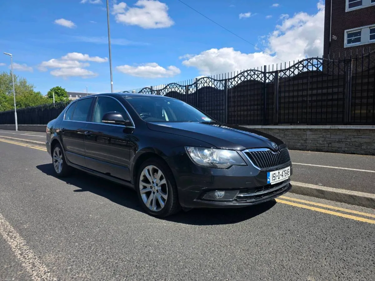 Skoda Superb 2.0 Tdi Automatic 2015 - Image 4