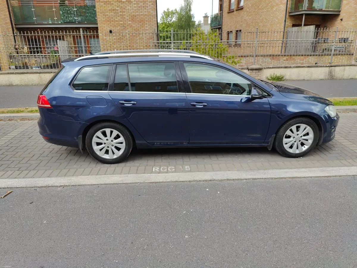 Volkswagen Golf 2014 - Image 2