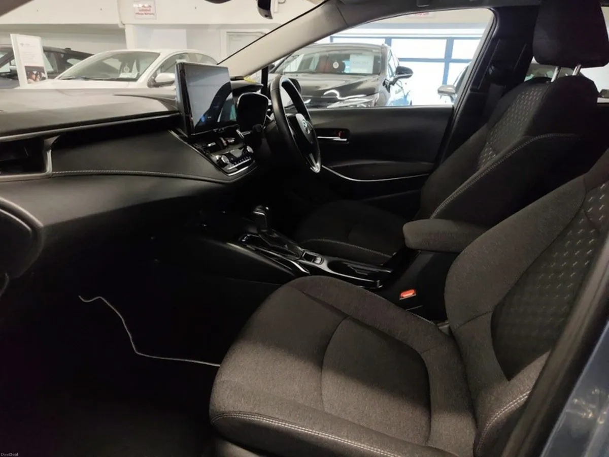 Toyota Corolla LUNA SPORT SALOON - Image 6