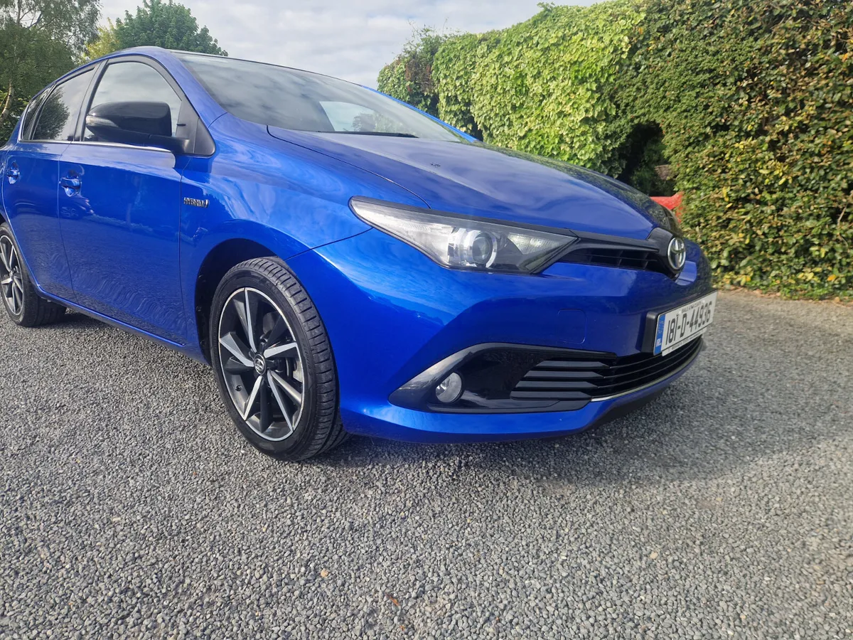 Toyota Auris Hybrid Luna Sport 2018 - Image 1