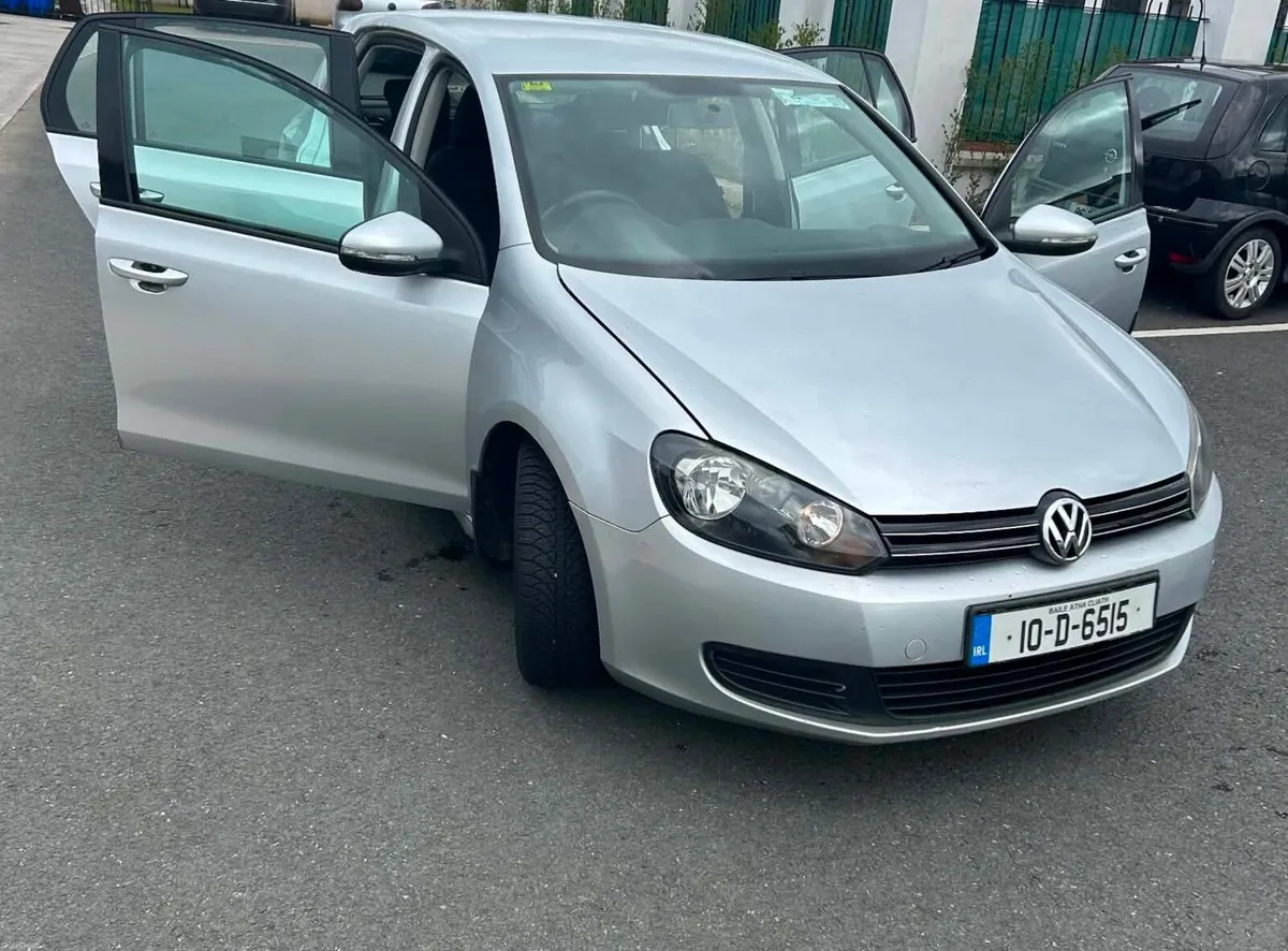Volkswagen Golf 2010 - Image 1