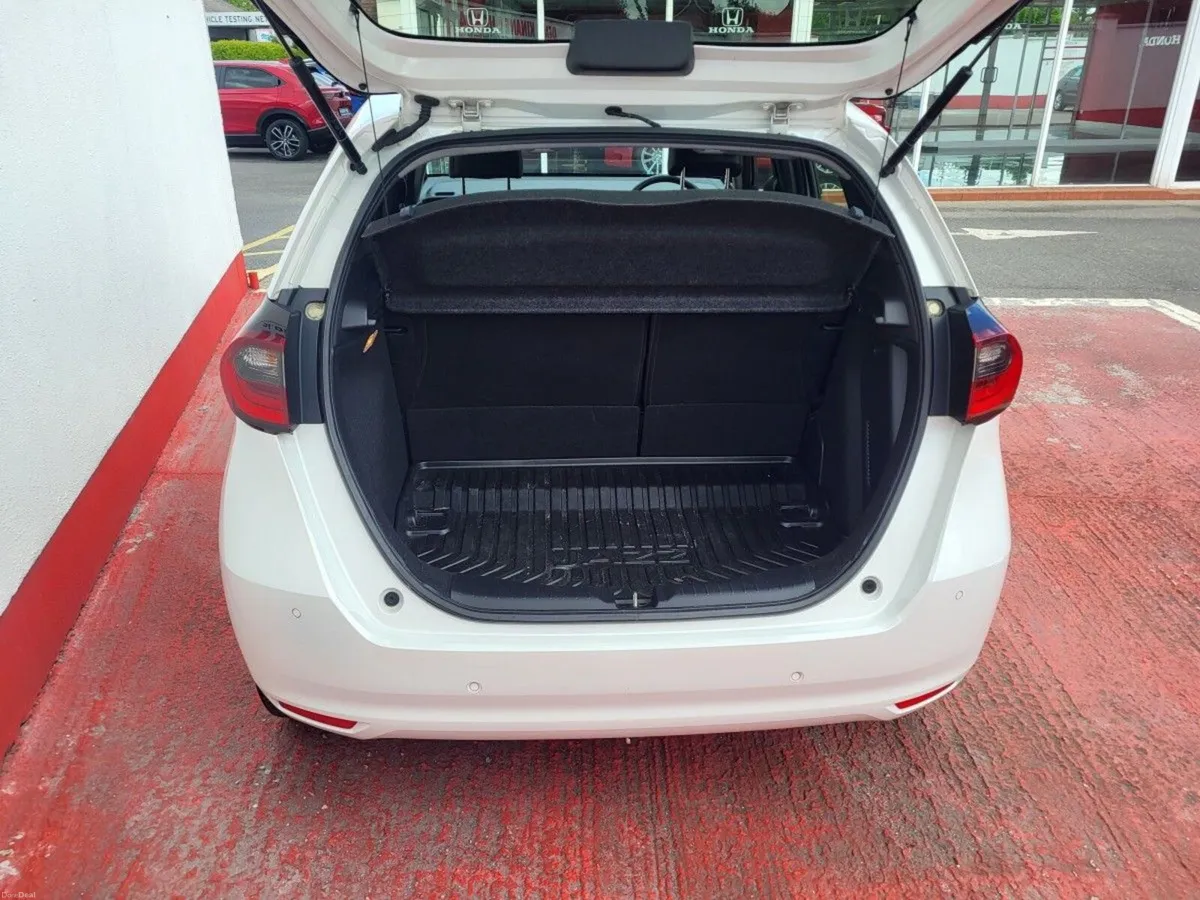 Honda Jazz 1.5i-MMD HEV Elegance Auto - Image 4