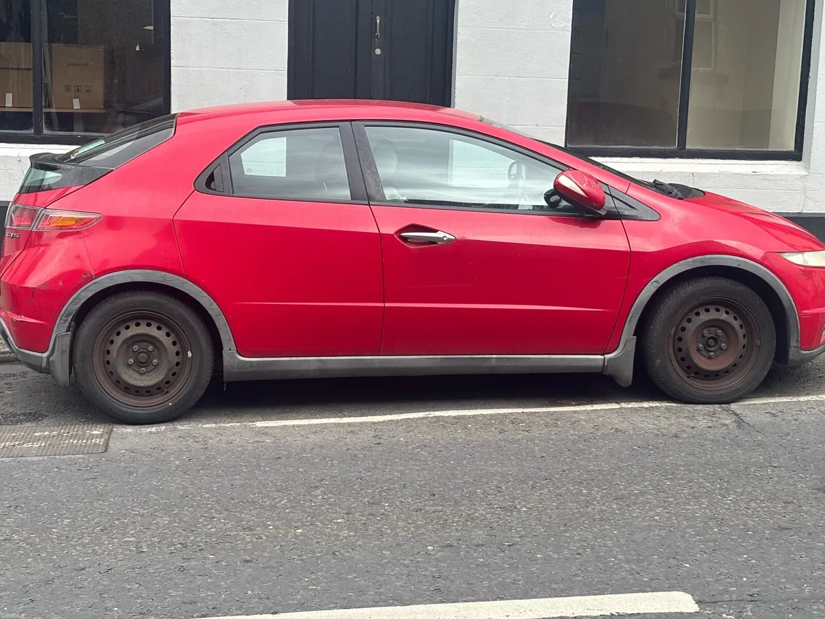 Car - Image 4