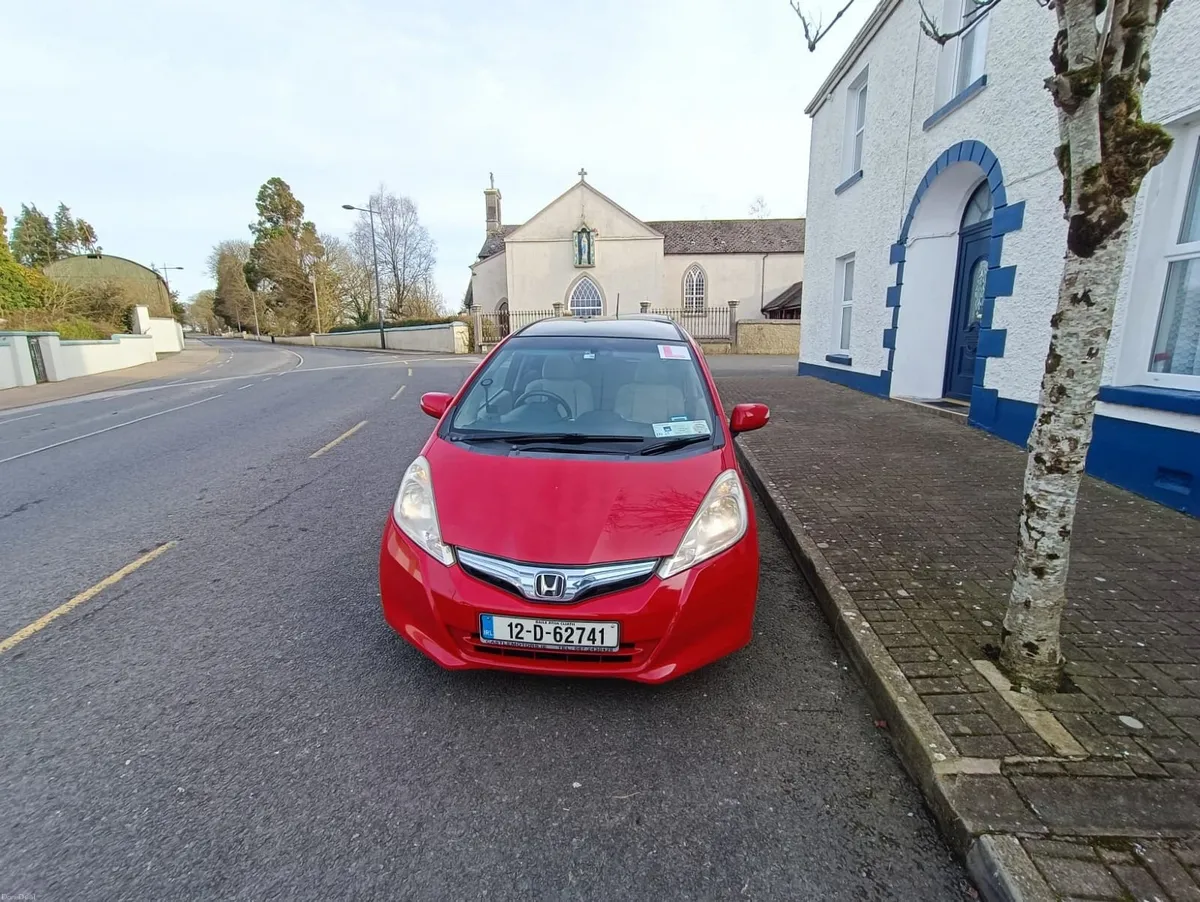 Honda Fit 2012 - Image 2