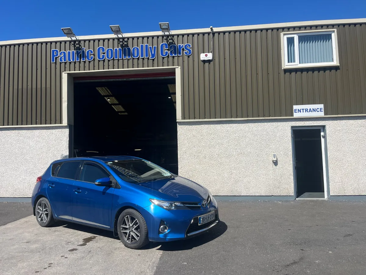 Toyota Auris diesel**high spec**low kms - Image 1