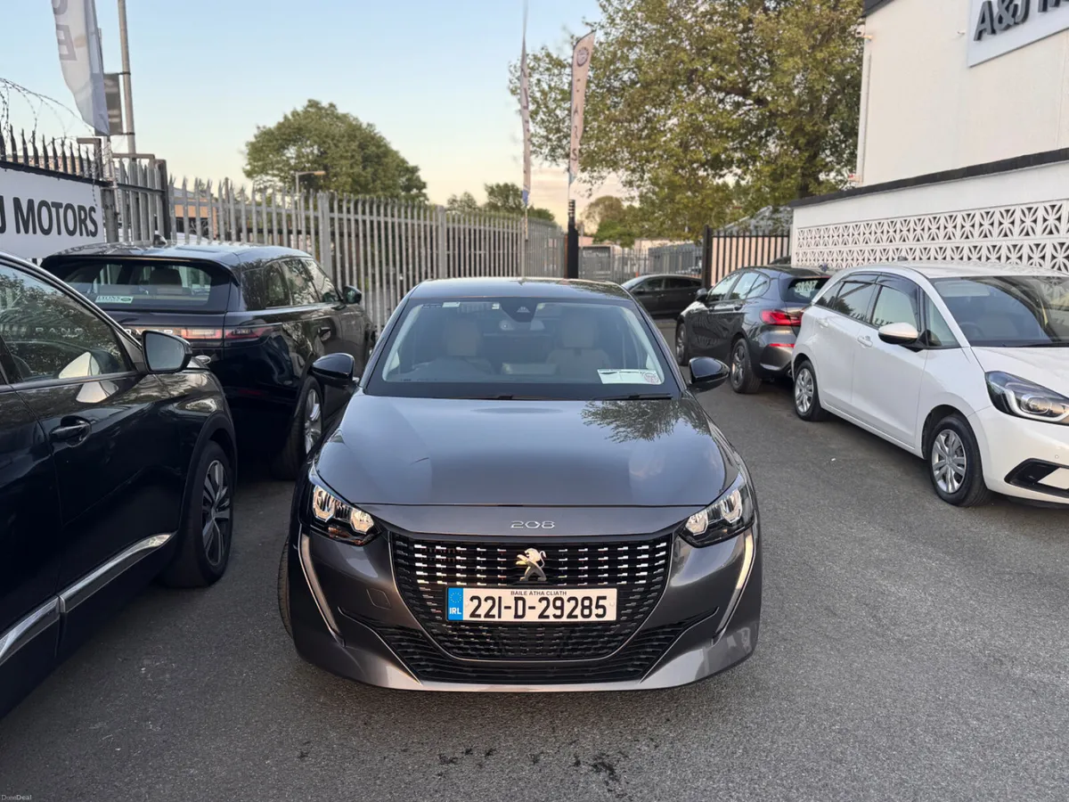 2022 Peugeot 208  1.2 Automatic - Image 3