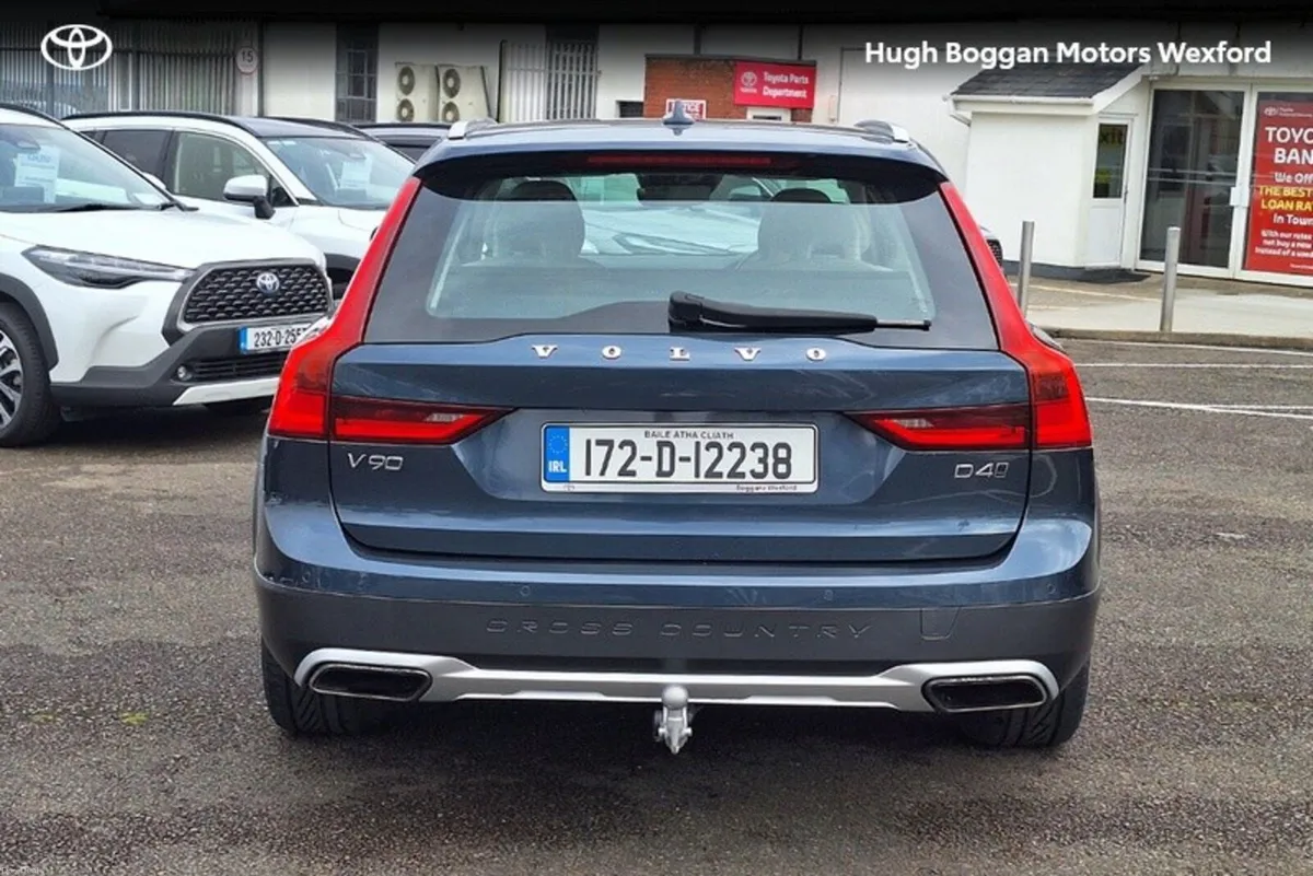 Volvo V90 CROSS COUNTRY D4 GT AWD 5DR AU - Image 4