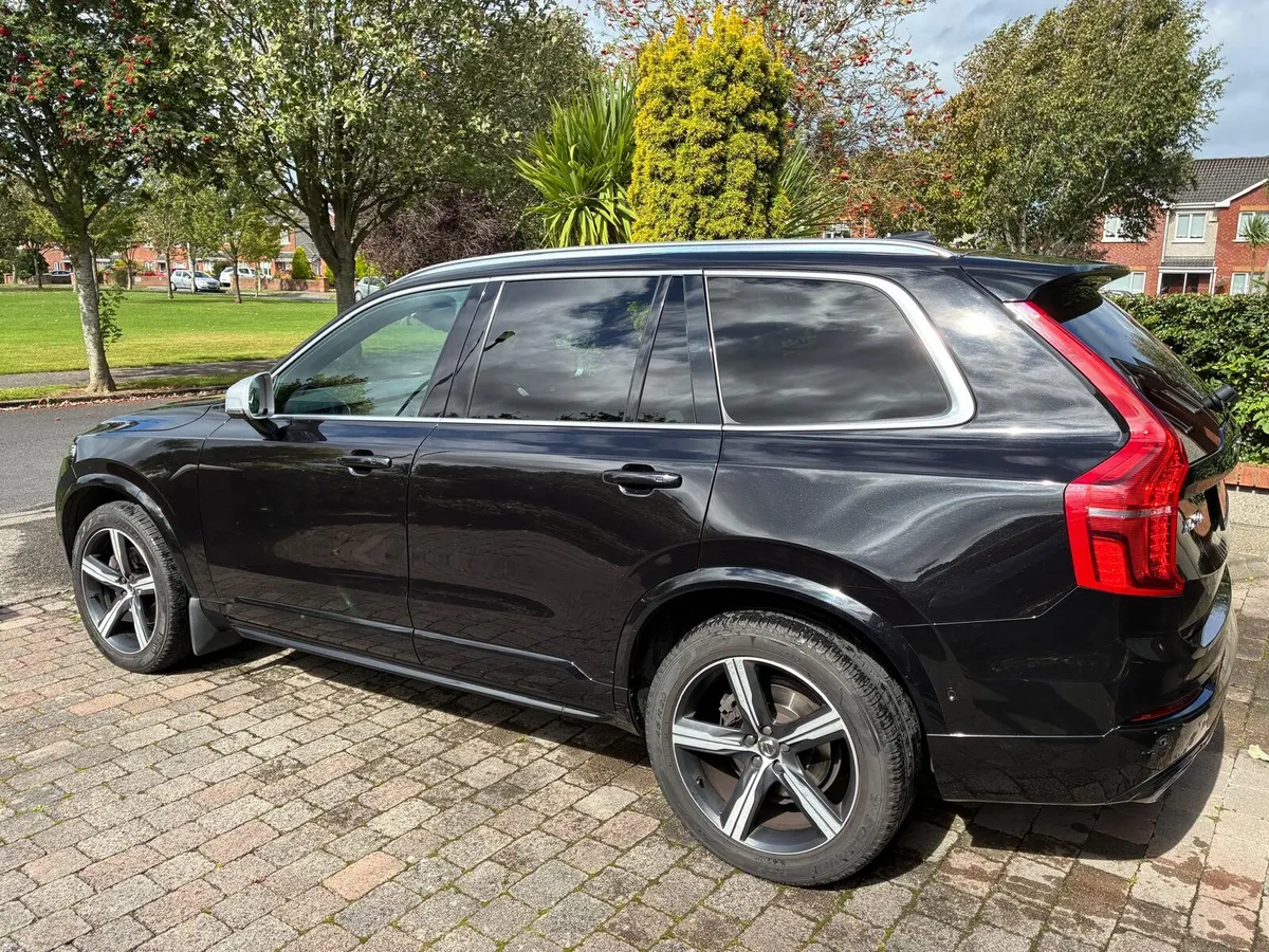 Volvo XC90 AWD R DESIGN DIESEL - Image 2