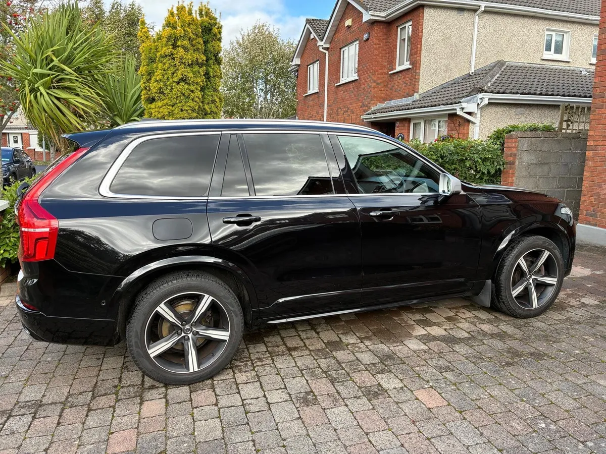 Volvo XC90 AWD R DESIGN DIESEL - Image 3