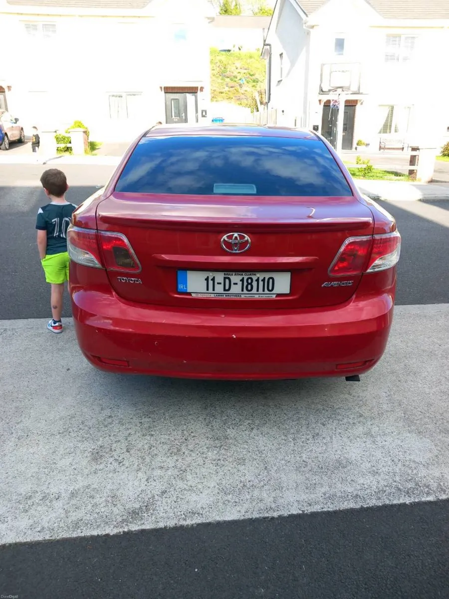 Toyota Avensis 2.2 D AUTOMATIC SPORT 2011 - Image 2