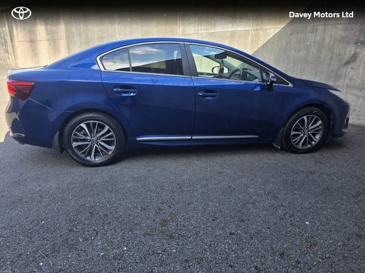 Toyota Avensis AVENSIS 2.0D SOL SAL - Image 3