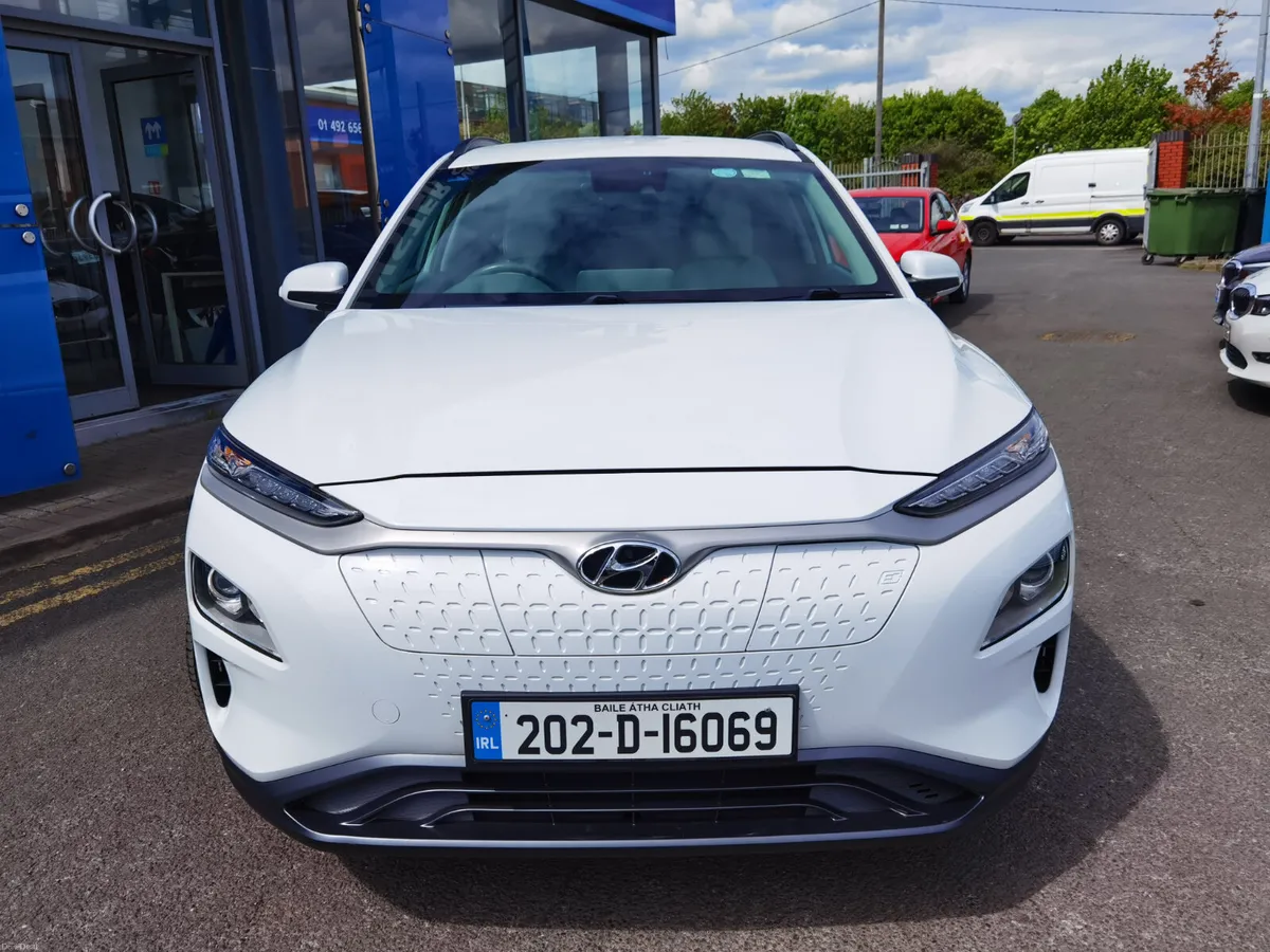 HYUNDAI KONA 64KWH EV PREMIUM - Image 2