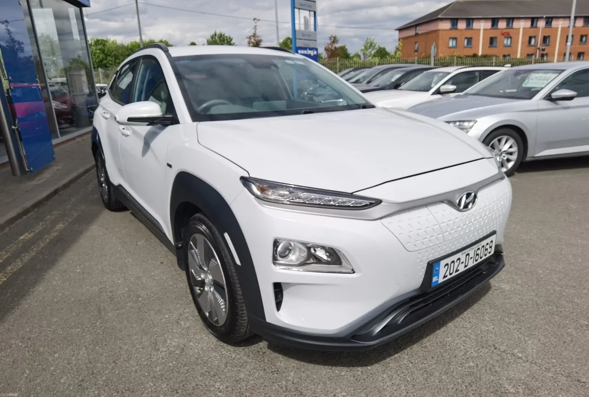 HYUNDAI KONA 64KWH EV PREMIUM - Image 3
