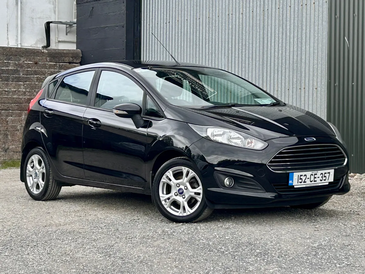 Ford Fiesta 2015 1.2 petrol zetc model low mileage - Image 2