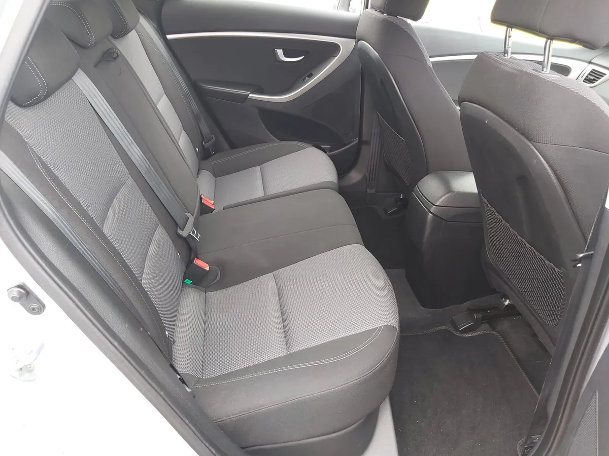 Car - Image 3