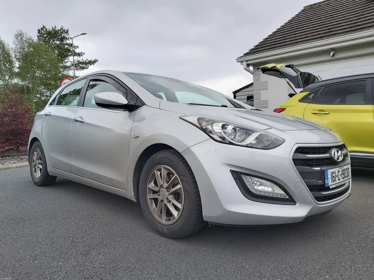Car - Image 3