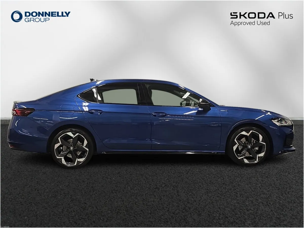 Skoda SUPERB Hatchback Sportline - Image 4