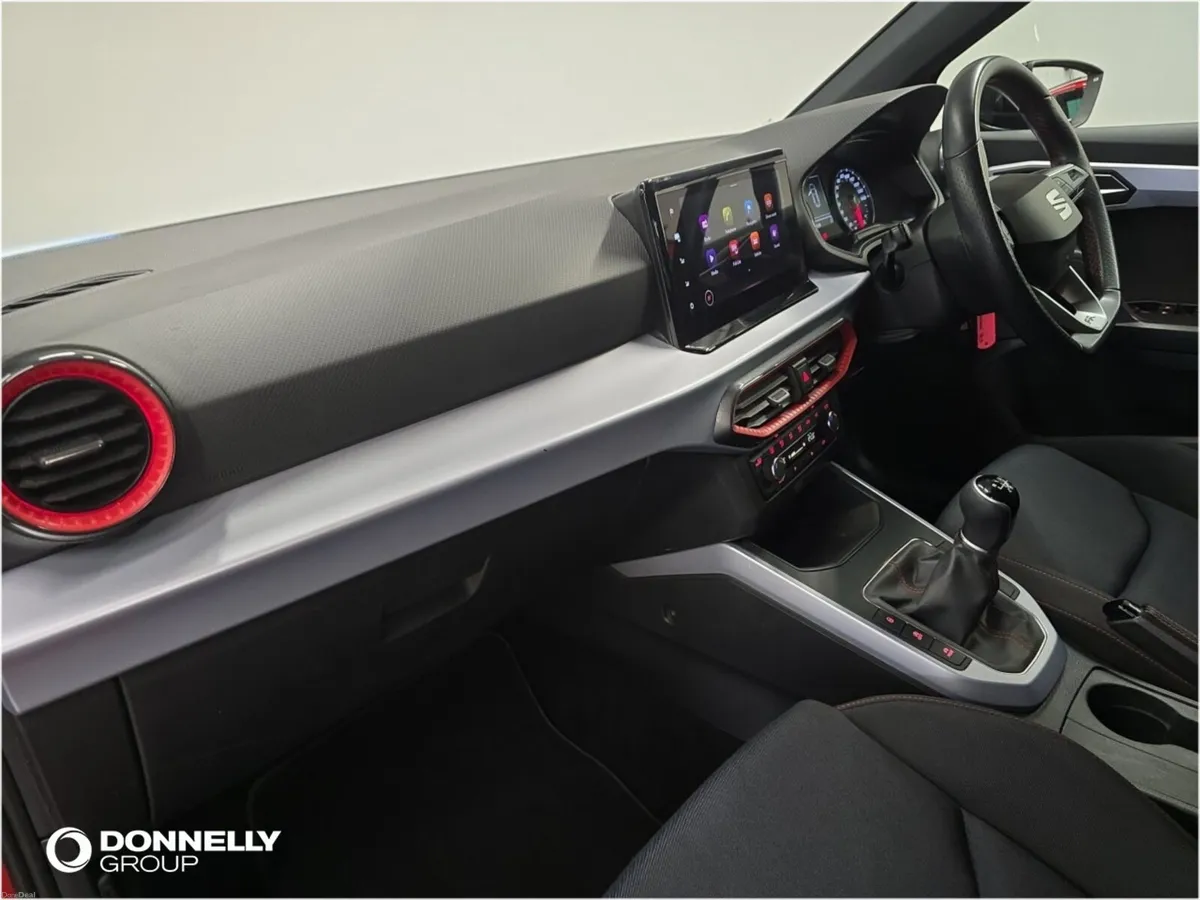 SEAT Arona Hatchback FR - Image 2