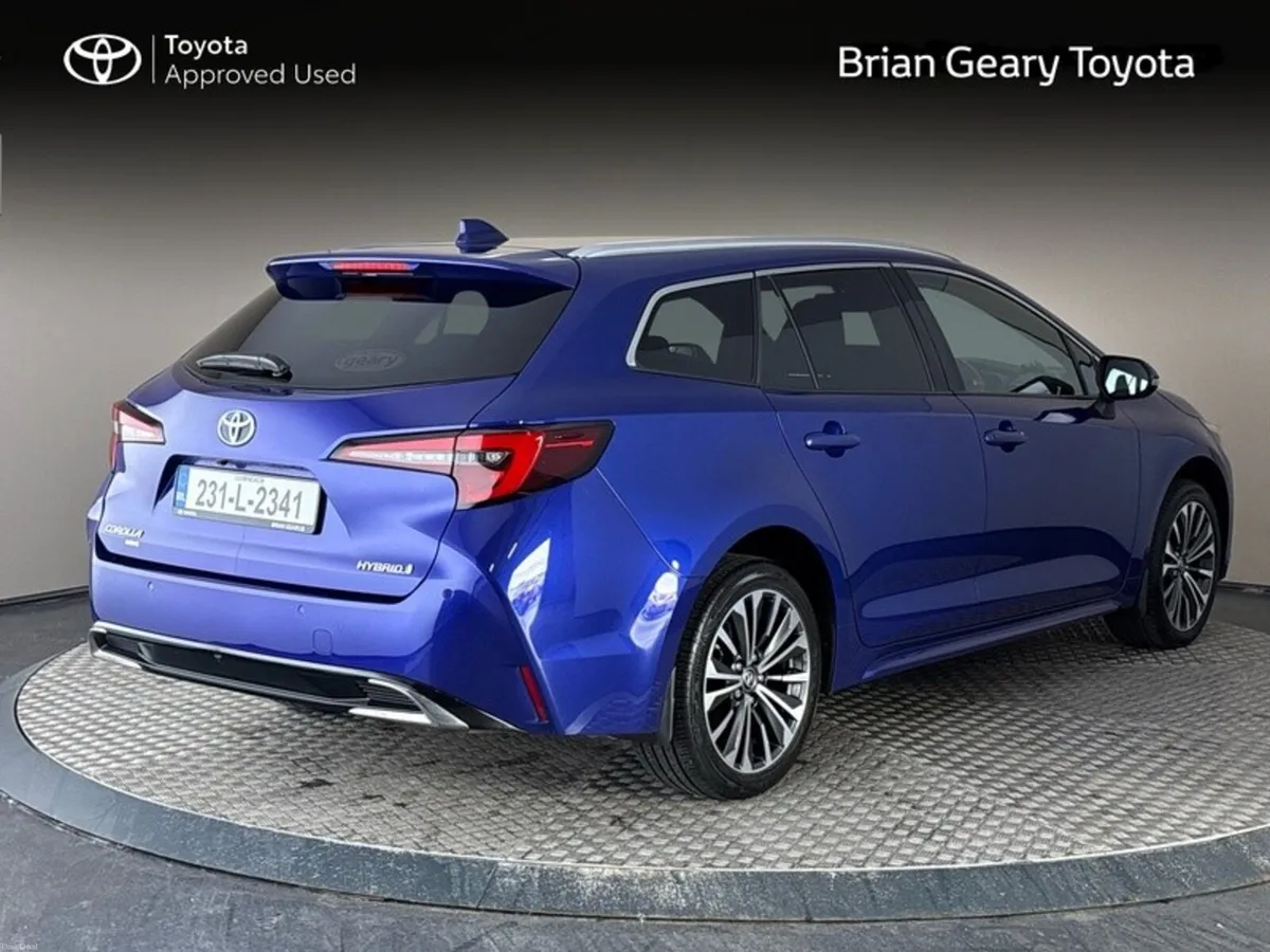 Toyota Corolla HYBRID SOL T/S - Image 2