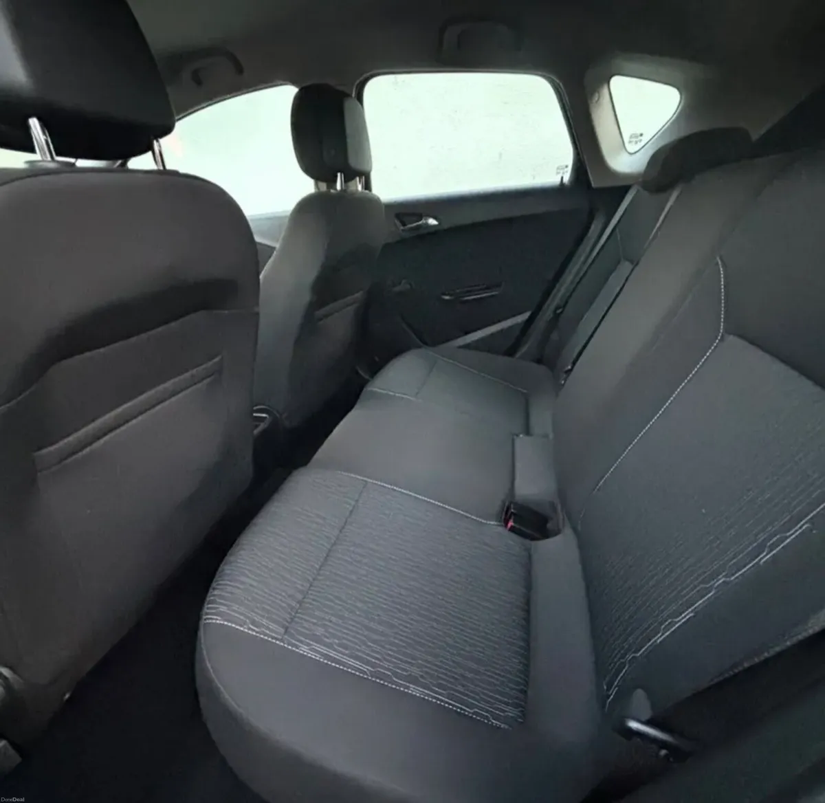 Car - Image 4