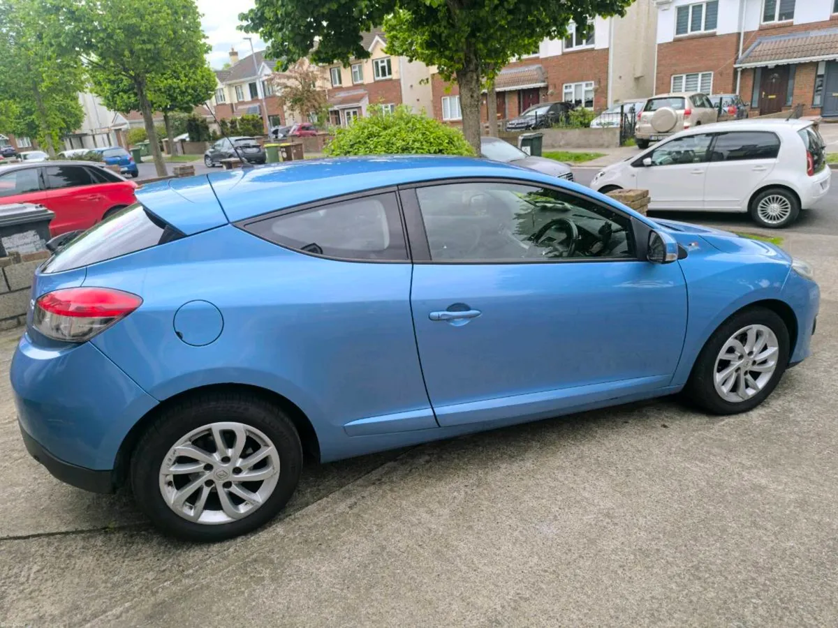 2014 Renault Mégane Coupe Dynamique 110 hp - Image 3