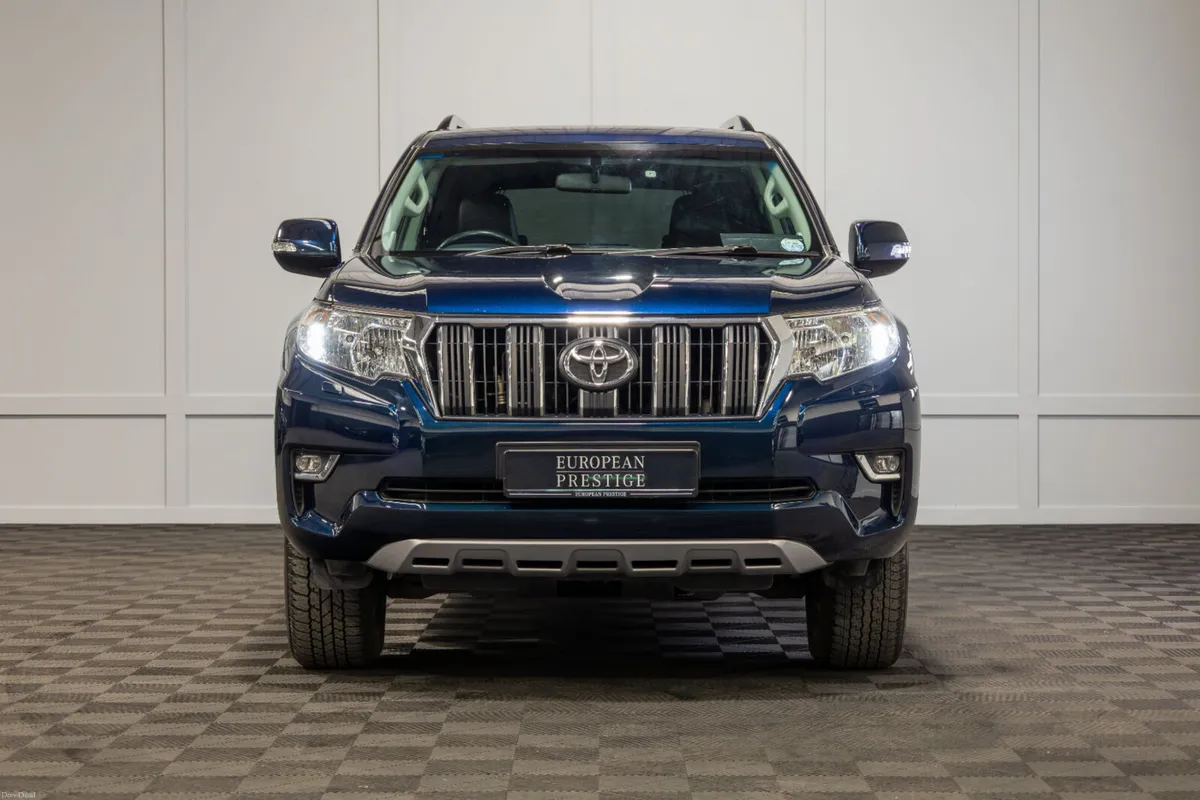2023 Toyota Land Cruiser LWB - Image 2