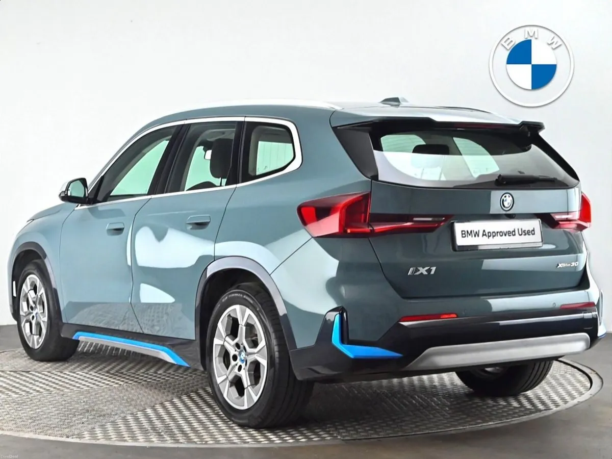 BMW iX1 xDrive30 xLine - Image 2