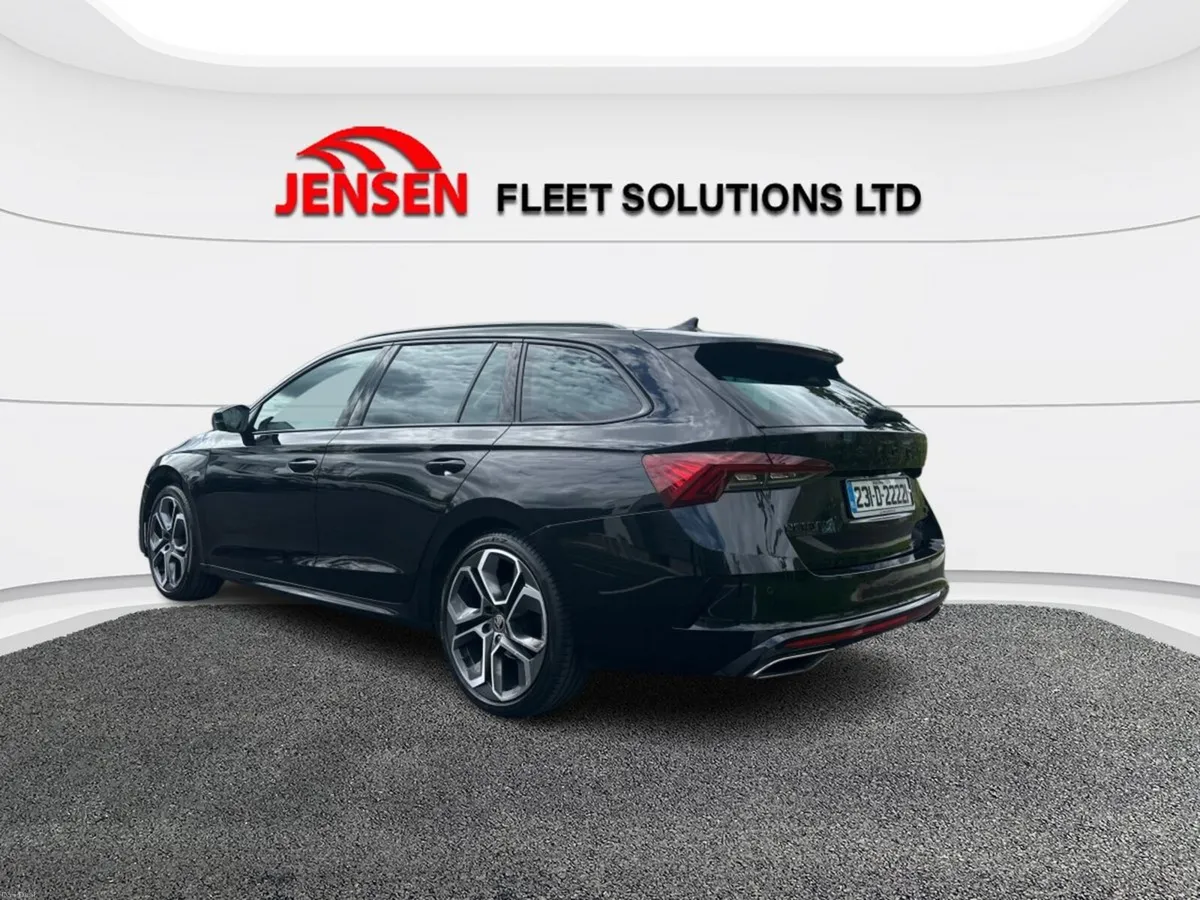 Skoda Octavia RS Combi 2.0TDI 200HP DSG - Image 4