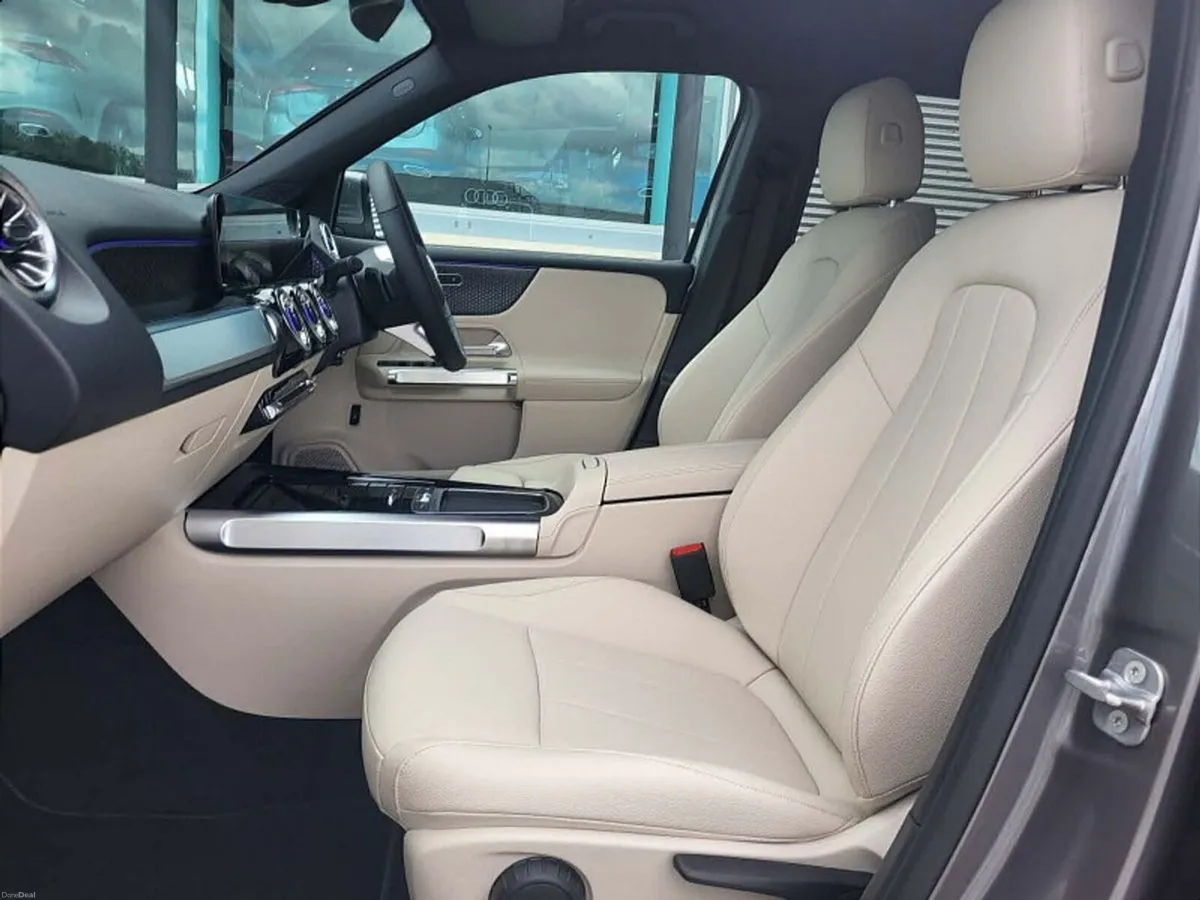 Mercedes-Benz GLB GLB200d Progressive AUTO (7 SEAT - Image 6