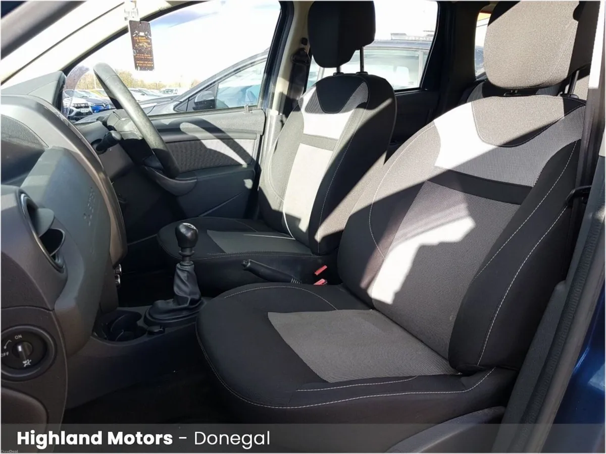 Dacia Duster 1.5 dCi 110 PRESTIGE - Image 5