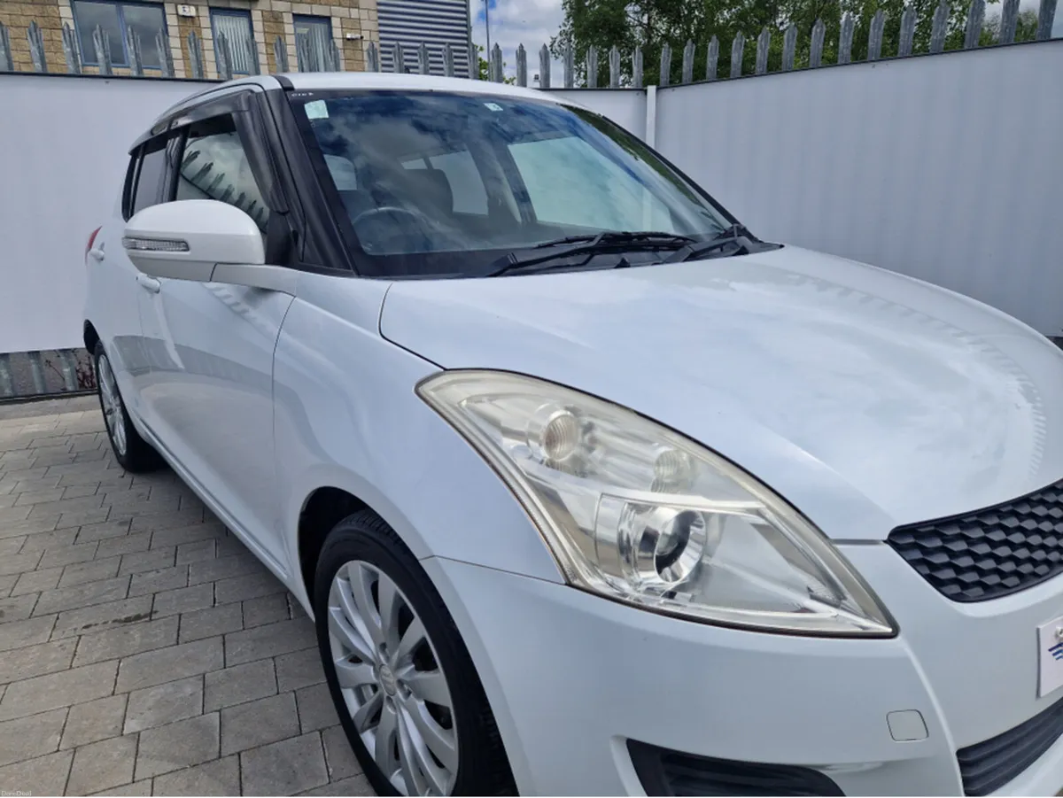 Suzuki Swift DBA-ZC72S - Image 2