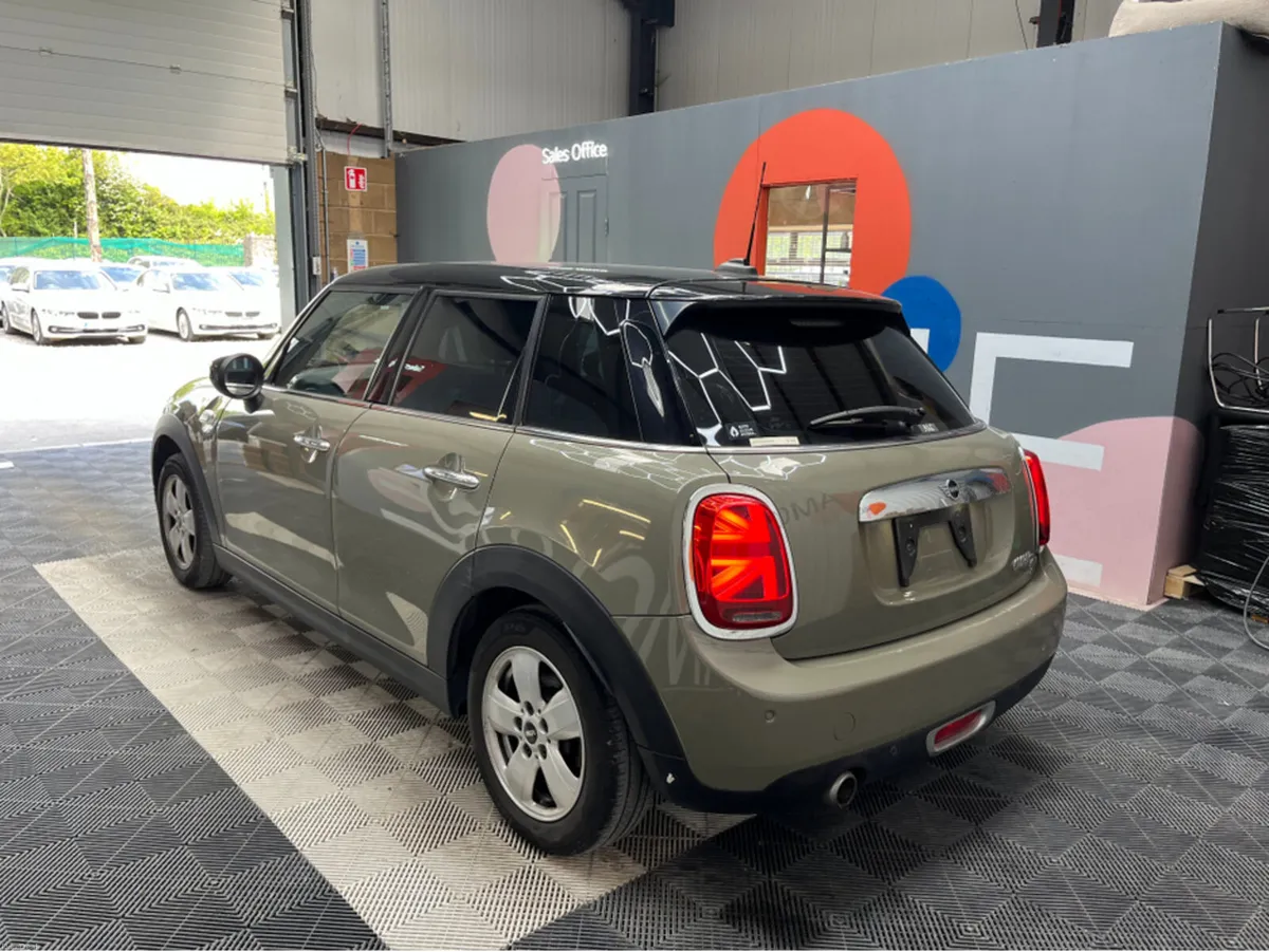 Mini Cooper 2019 MINI COOPER D 1.5 AUTOMATIC / CRU - Image 4