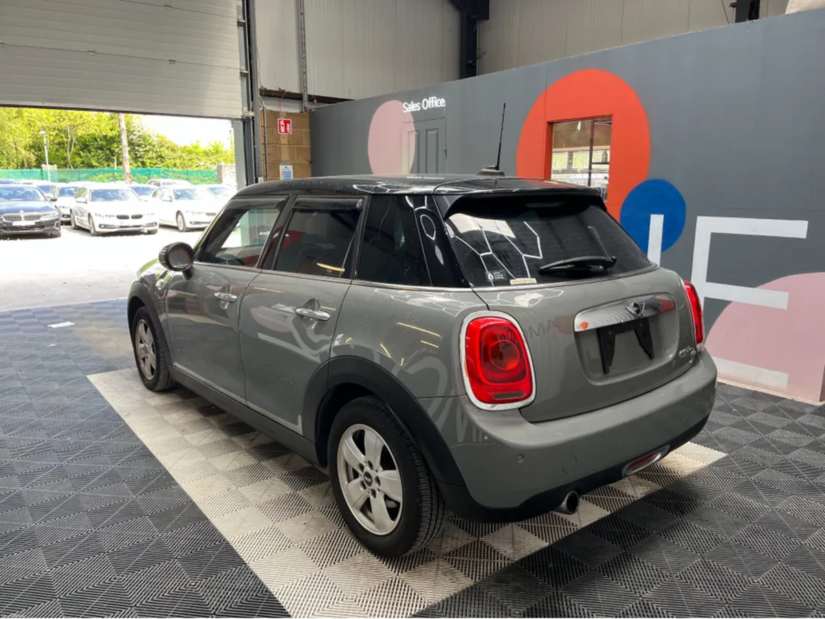 Mini Cooper 2017 MINI COOPER D 1.5 AUTOMATIC / CRU - Image 3