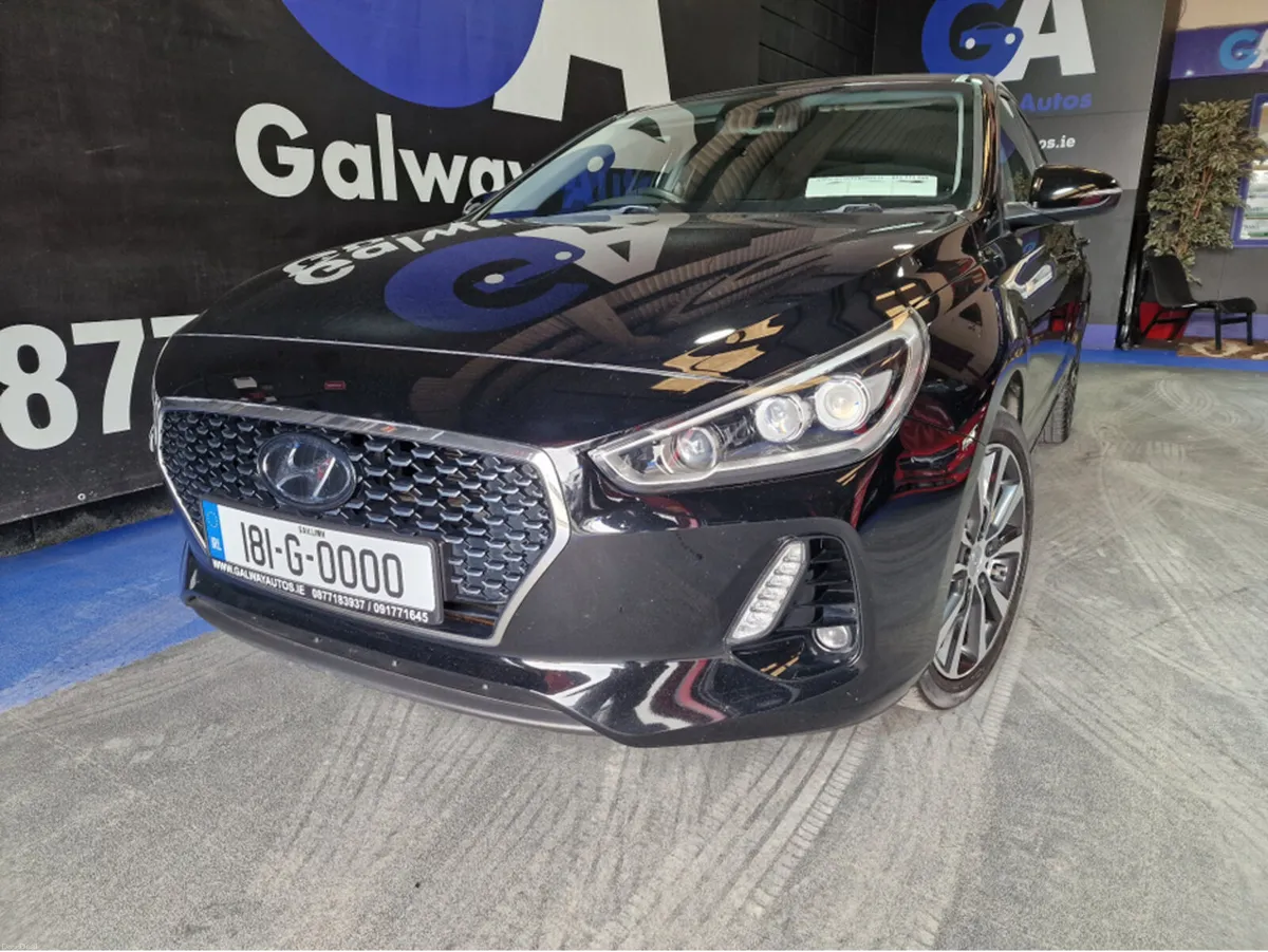 Hyundai i30 1.6 CRDI ** SAT NAV, REVERSING CAMERA* - Image 1
