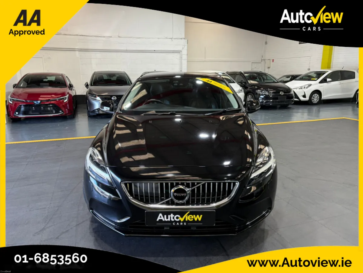 Volvo V40 Inscription Model D4 2.0 Diesel Automati - Image 3