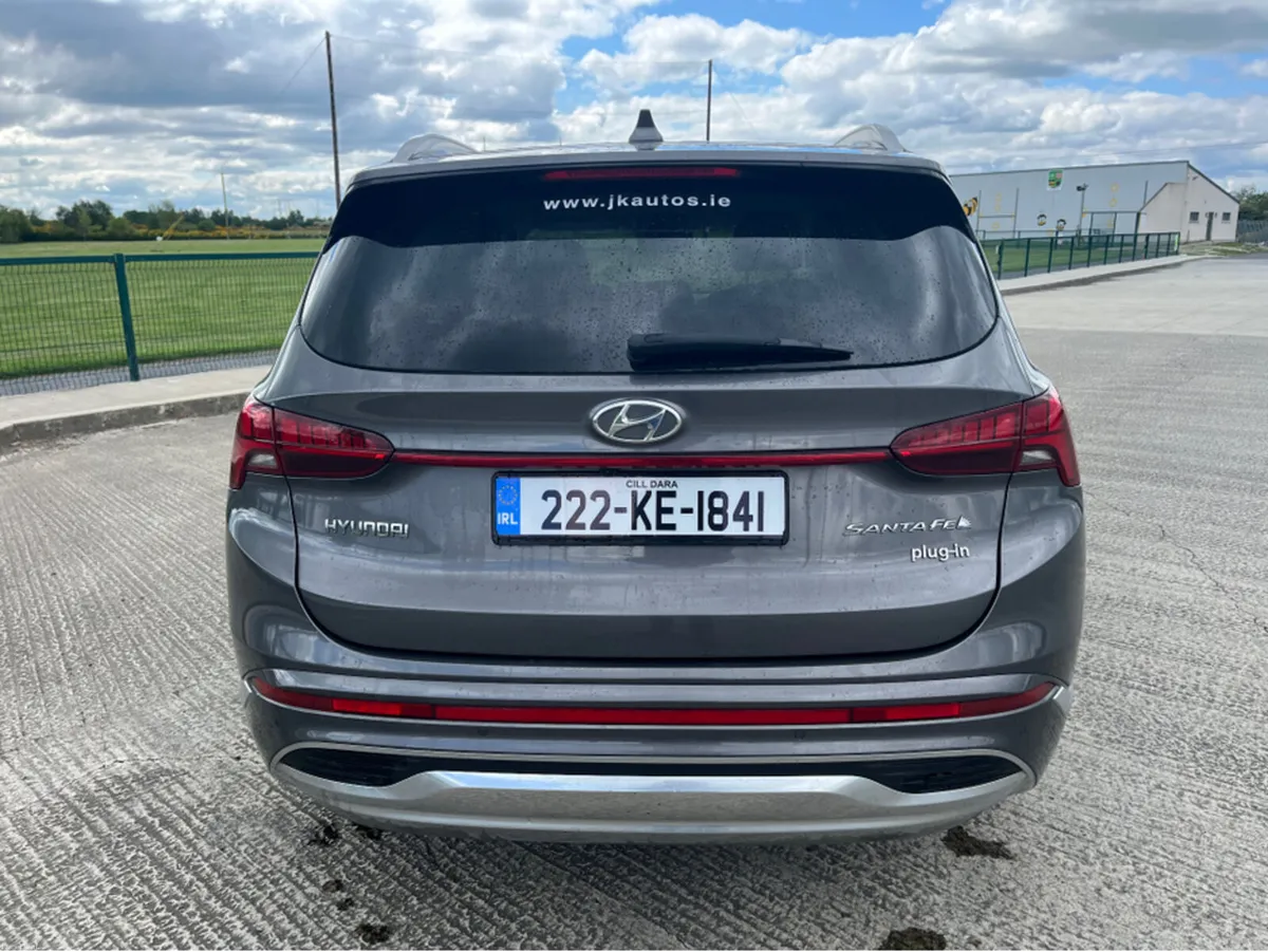 Hyundai Santa Fe PHEV 5DR AUTO - Image 4