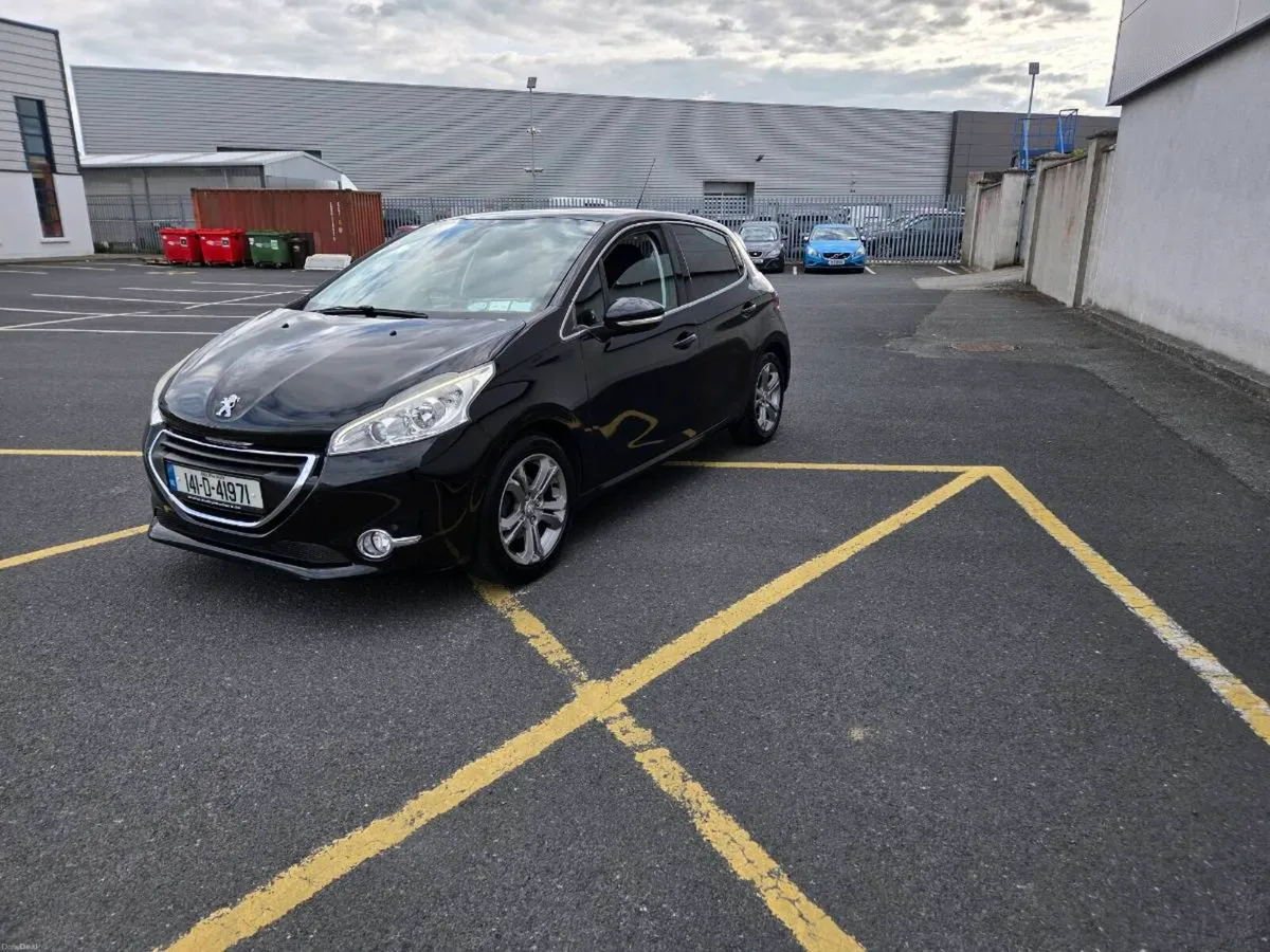 2014 Peugeot 208 automatic - Image 4