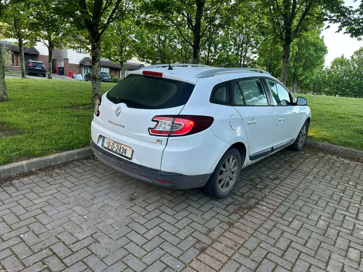 Renault Megane 2011 diesel. Taxed. - Image 1