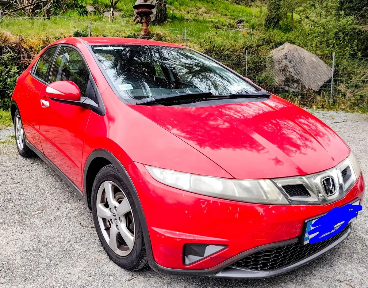 Honda Civic 2011 - Image 2