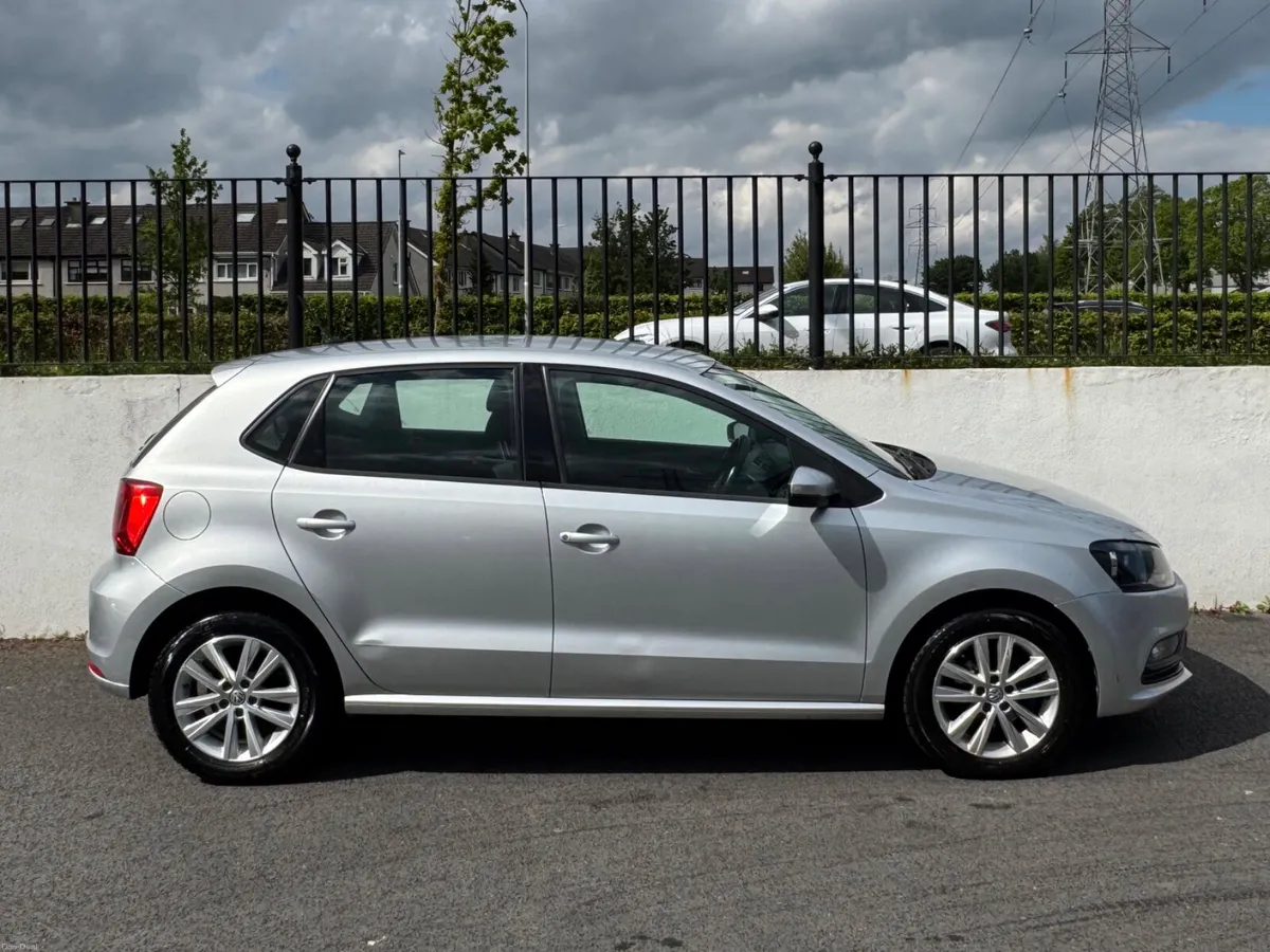 Volkswagen Polo 1.4 DIESEL 2016 - Image 5
