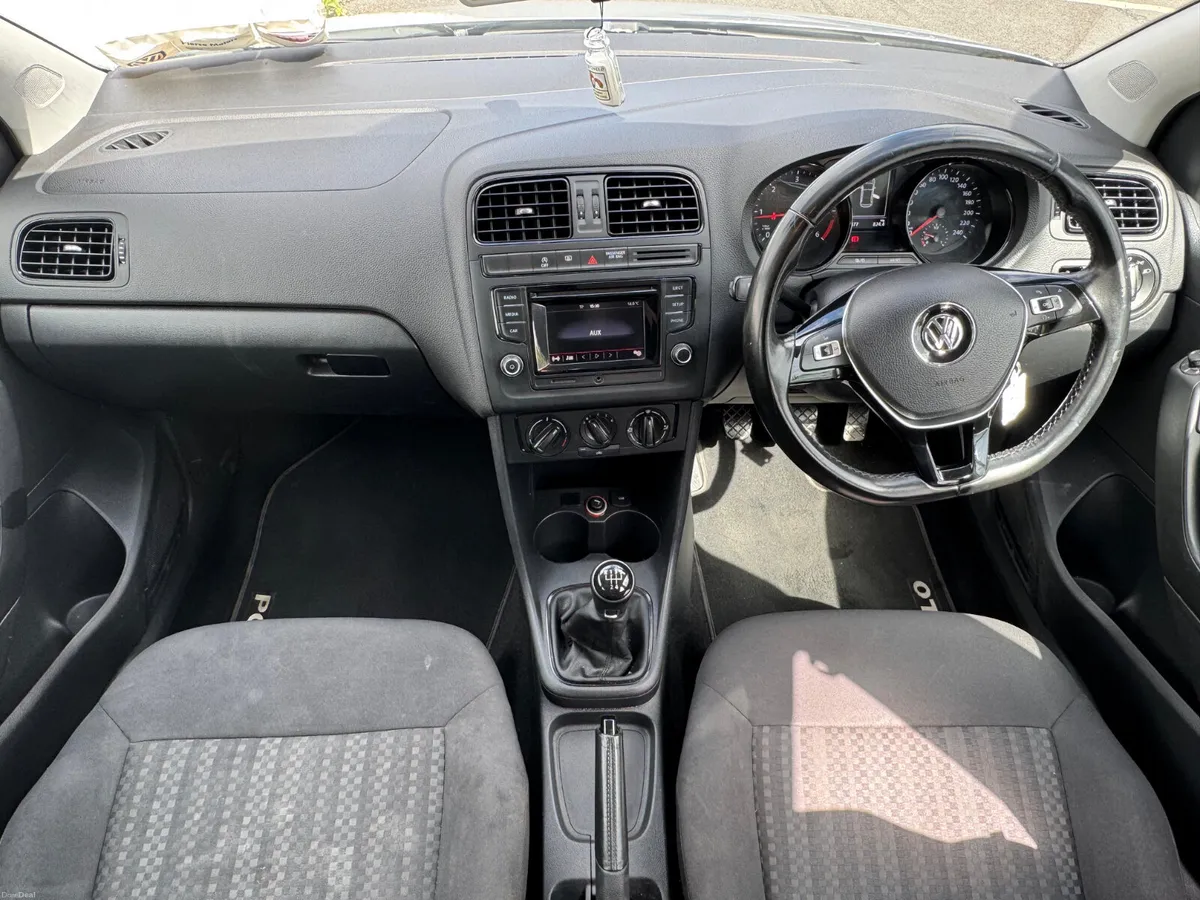 Volkswagen Polo 1.4 DIESEL 2016 - Image 2