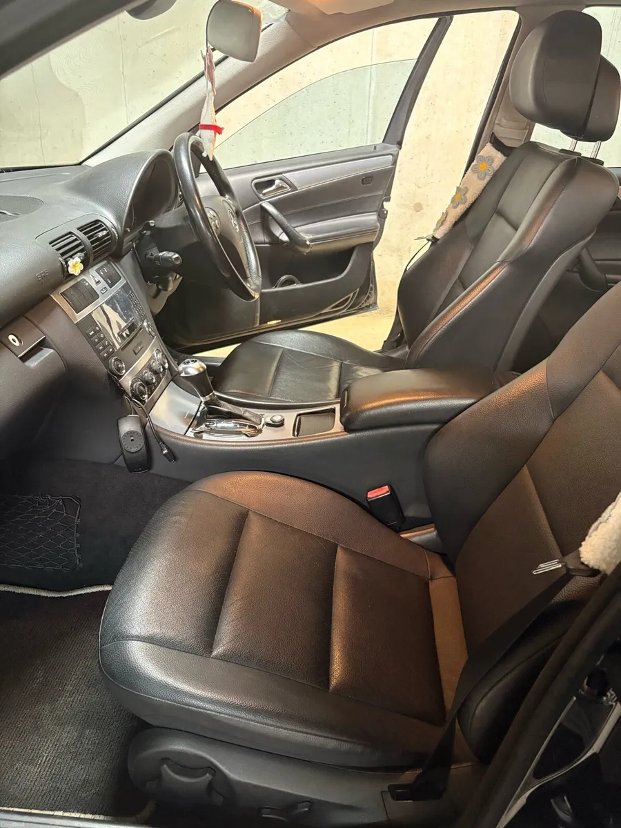 Mercedes c200 automatic - Image 4